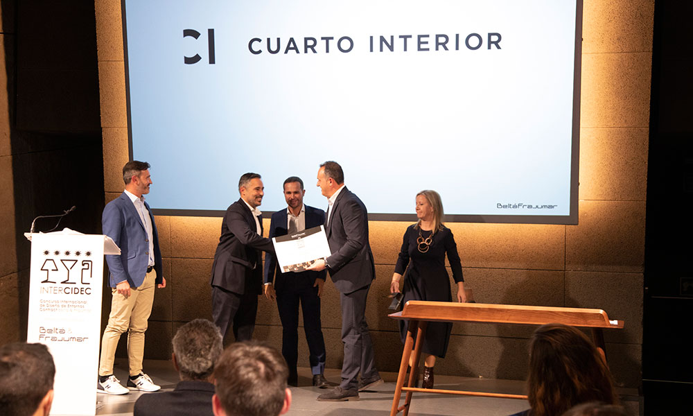 Cuarto Interior receives the InterCIDEC Awards 2022 Honorable Mention - Beltá Frajumar